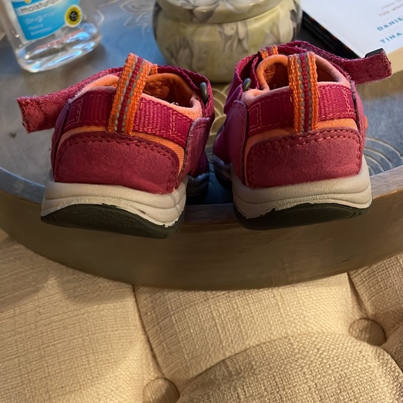 Keens - Picture 4 of 15